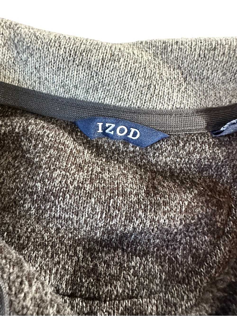 Izod Two-Tone Half-Zip Pullover - Dark Gray & Light Gray Large - Picture 4 of 13